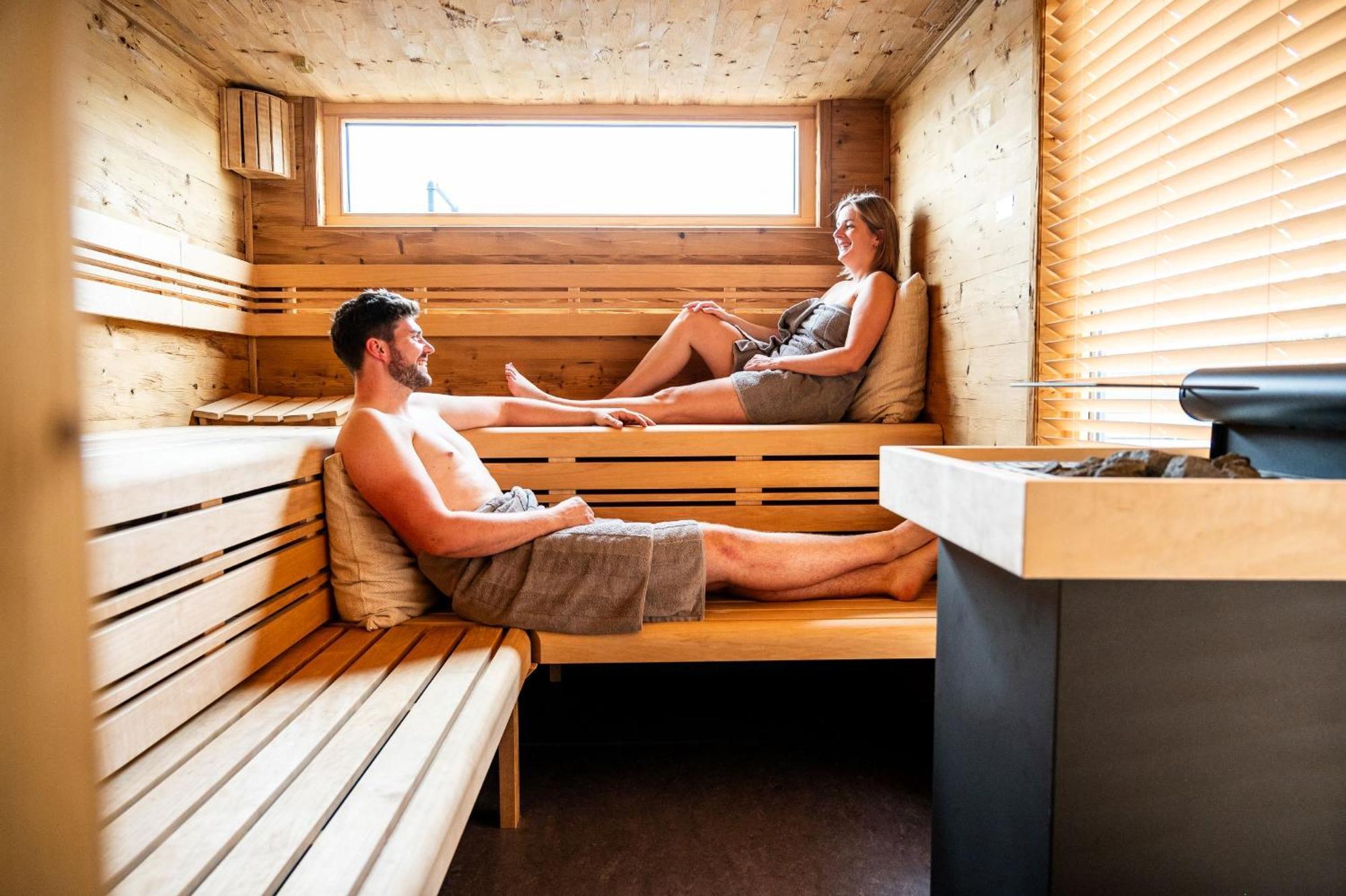 Hafenhotel Pommernyacht Иккермюнде Экстерьер фото