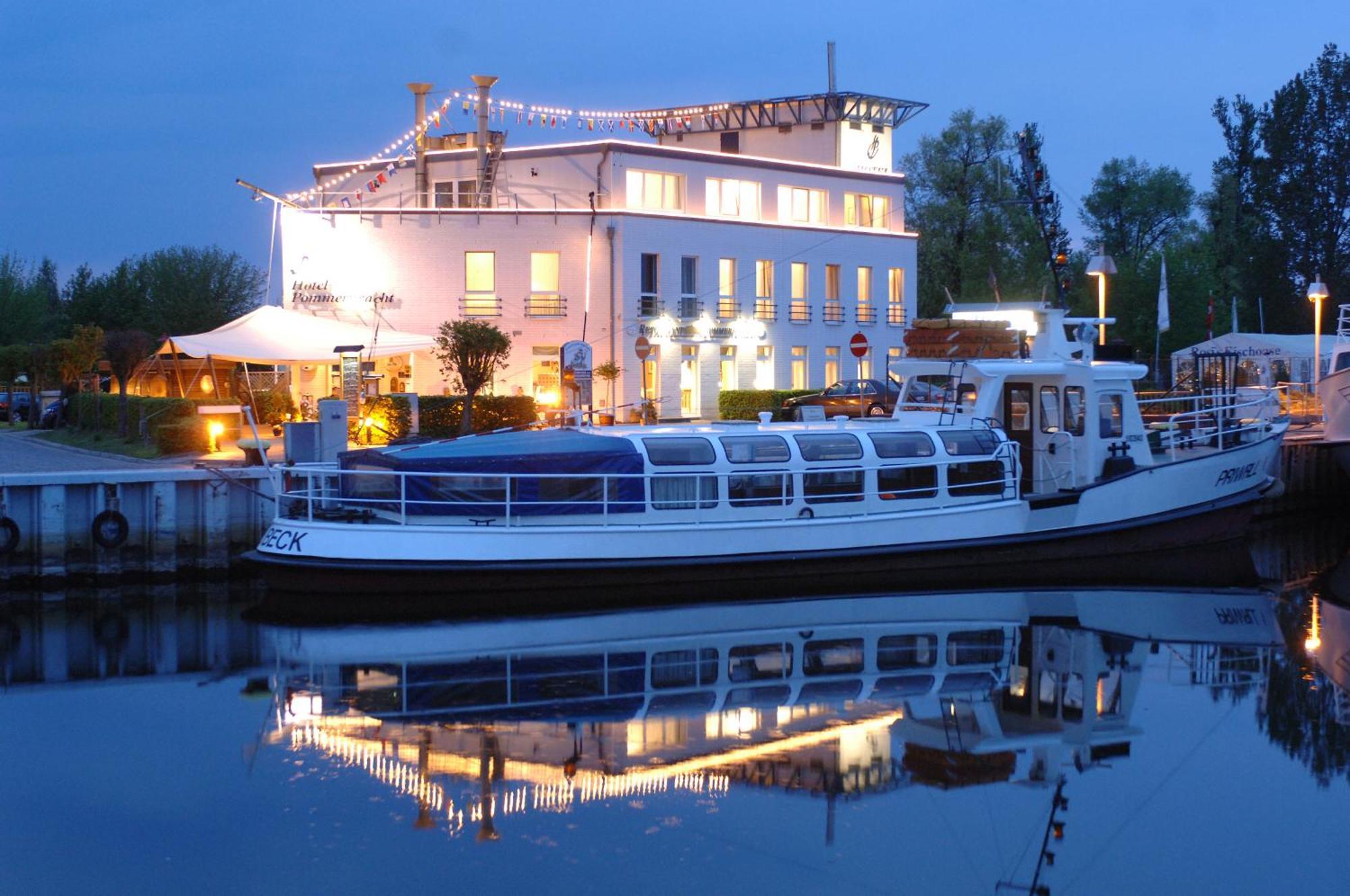 Hafenhotel Pommernyacht Иккермюнде Экстерьер фото